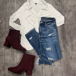 American Eagle Distressed “Mom Jean” Short Length